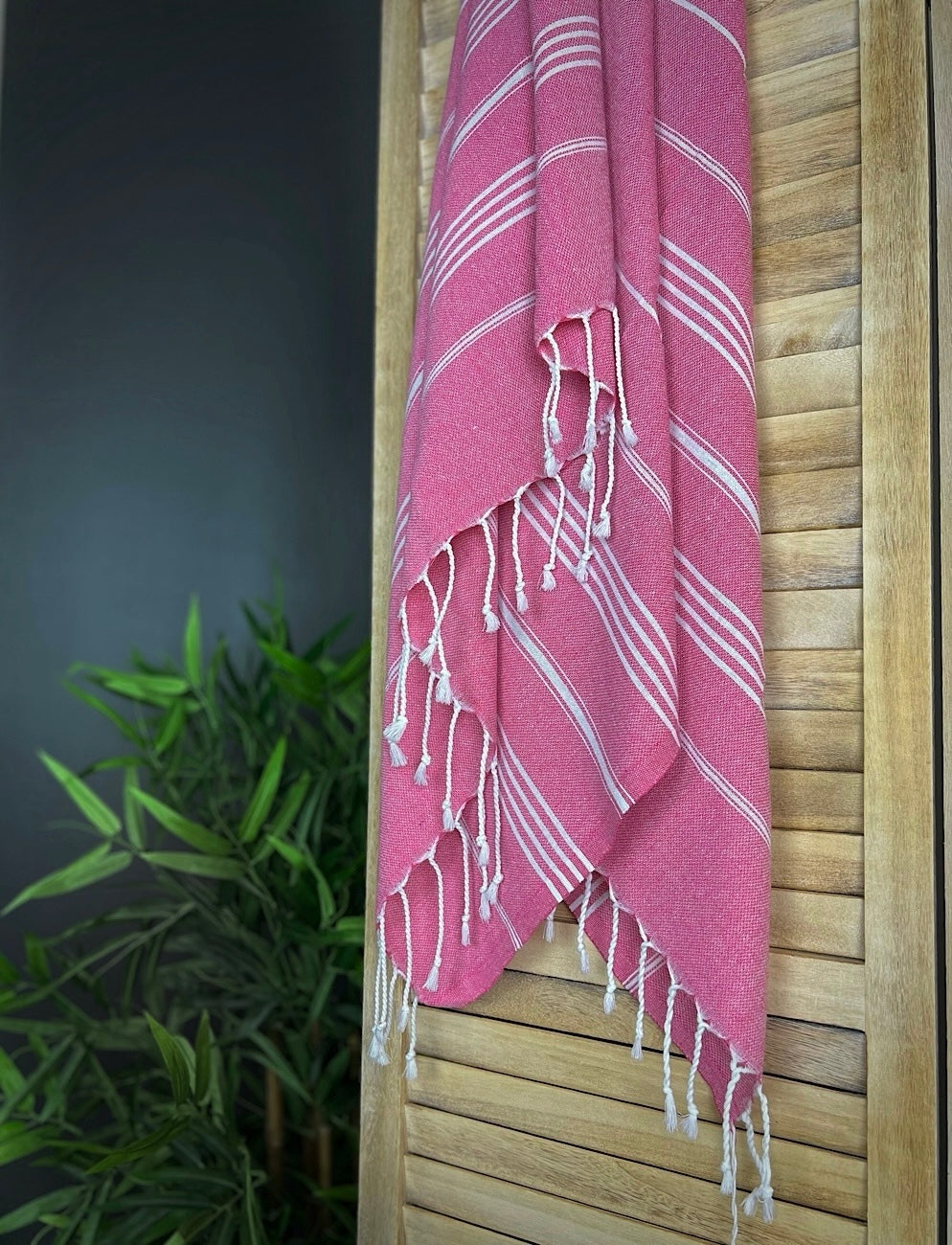 So Pretty Sultan Premium hamampyyhe 95x180 cm, fuksia- yksityiskohta