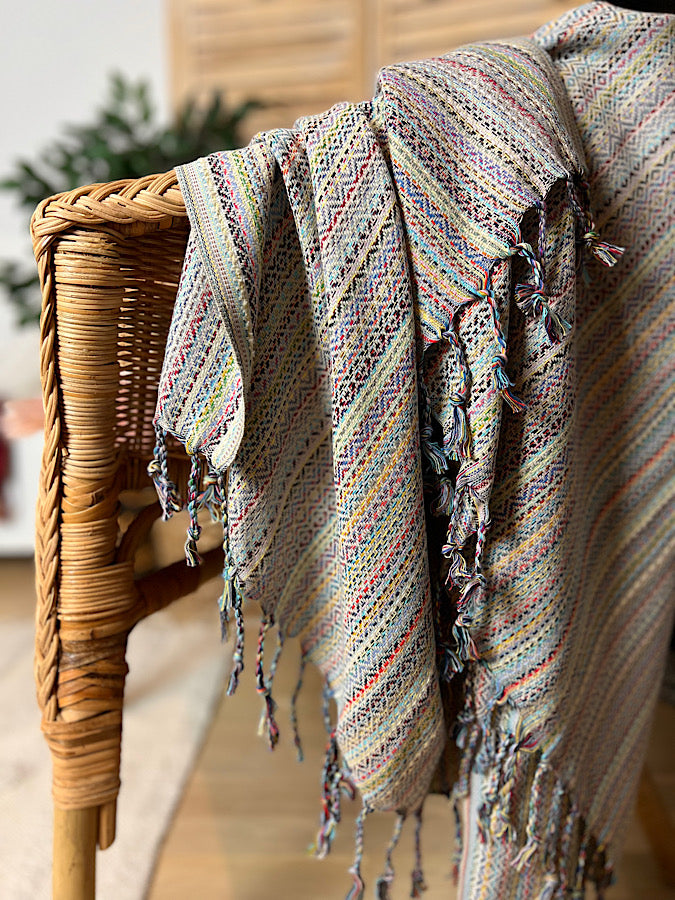 So Pretty Boho Timantti Lemon Mist hamam-pyyhe 100% puuvillaa - käytössä -