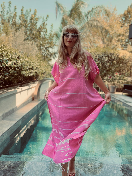 So Pretty Sultan hamam-poncho, fuksia - käytössä_4