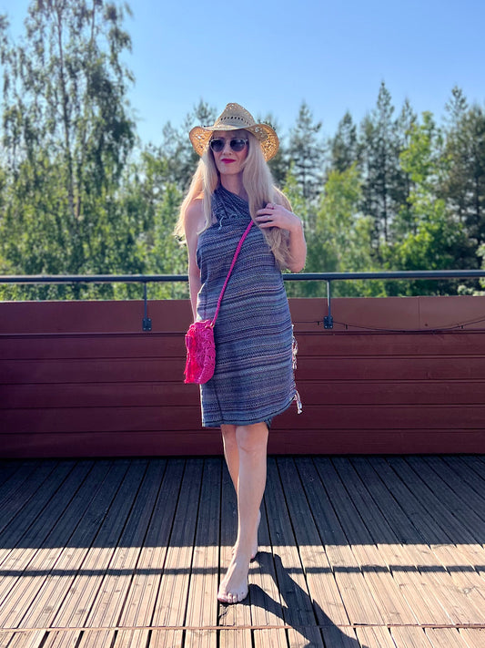 So Pretty käsin virkattu olkalaukku, fuksia - käytössä